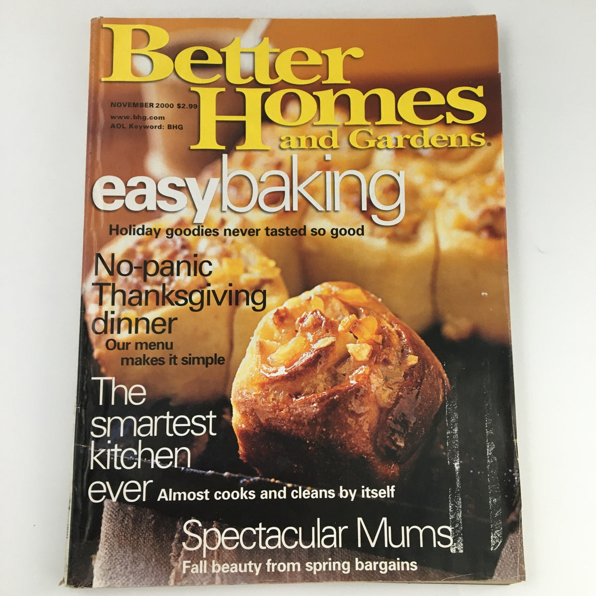 Better Homes & Gardens Magazine November 2000 featuring Easy Baking Holiday Goodies on the cover, showcasing delicious baked treats and holiday cooking tips.