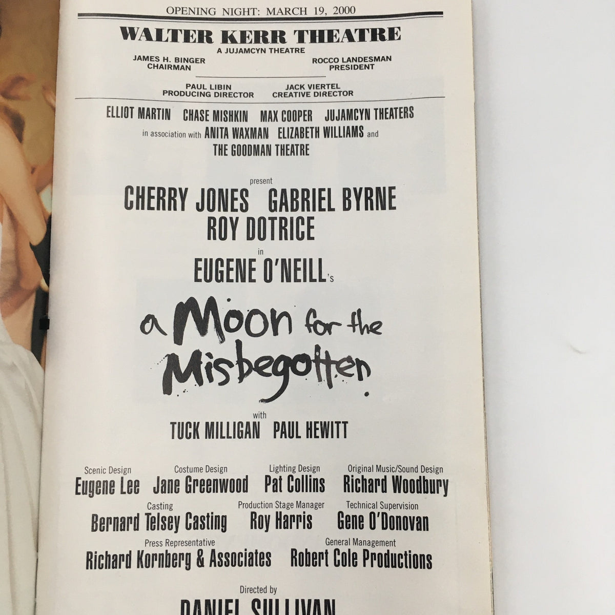 2000 Playbill for 'A Moon For The Misbegotten' at Walter Kerr Theatre, featuring cast details and credits including Paul Hewitt.