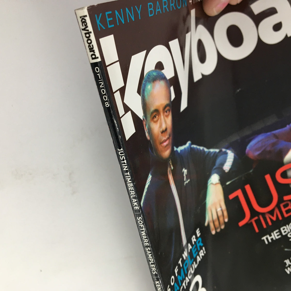 Cover of Keyboard Magazine January 2008 featuring Justin Timberlake and Kenny Barron, showcasing innovative bebop lessons and insights into their musical prowess.