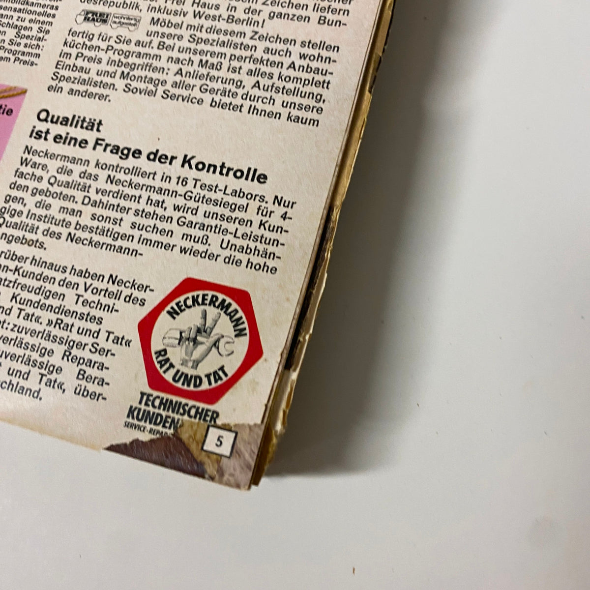 Close-up of the quality assurance section from the 1975 Neckermann Spring and Summer Catalog, detailing customer support services and product guarantees in a nostalgic format.