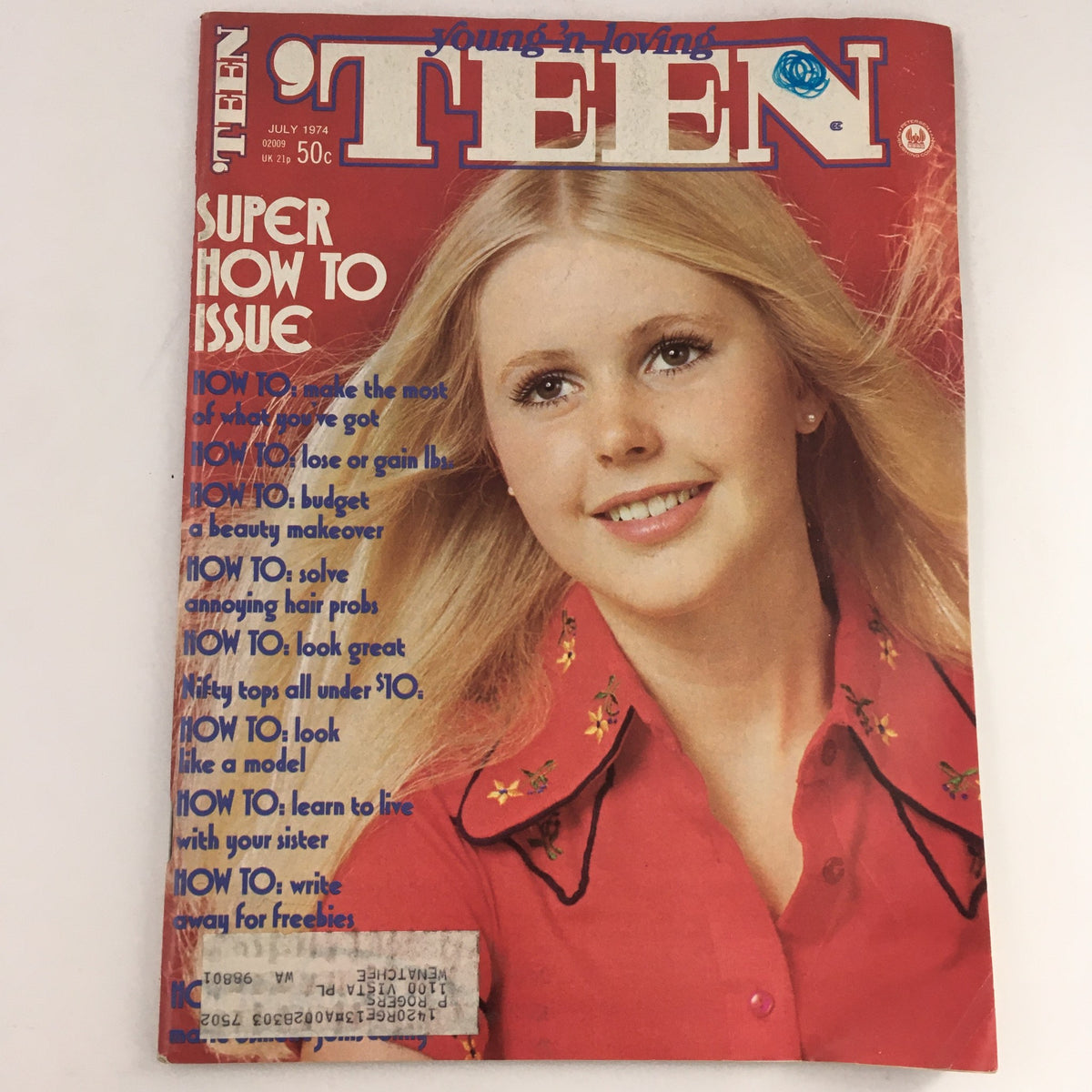 Cover of Teen Magazine July 1974 featuring the cover girl Leigh Tippit, showcasing the 'Super How To Issue' with tips on beauty, style, and teenage life.
