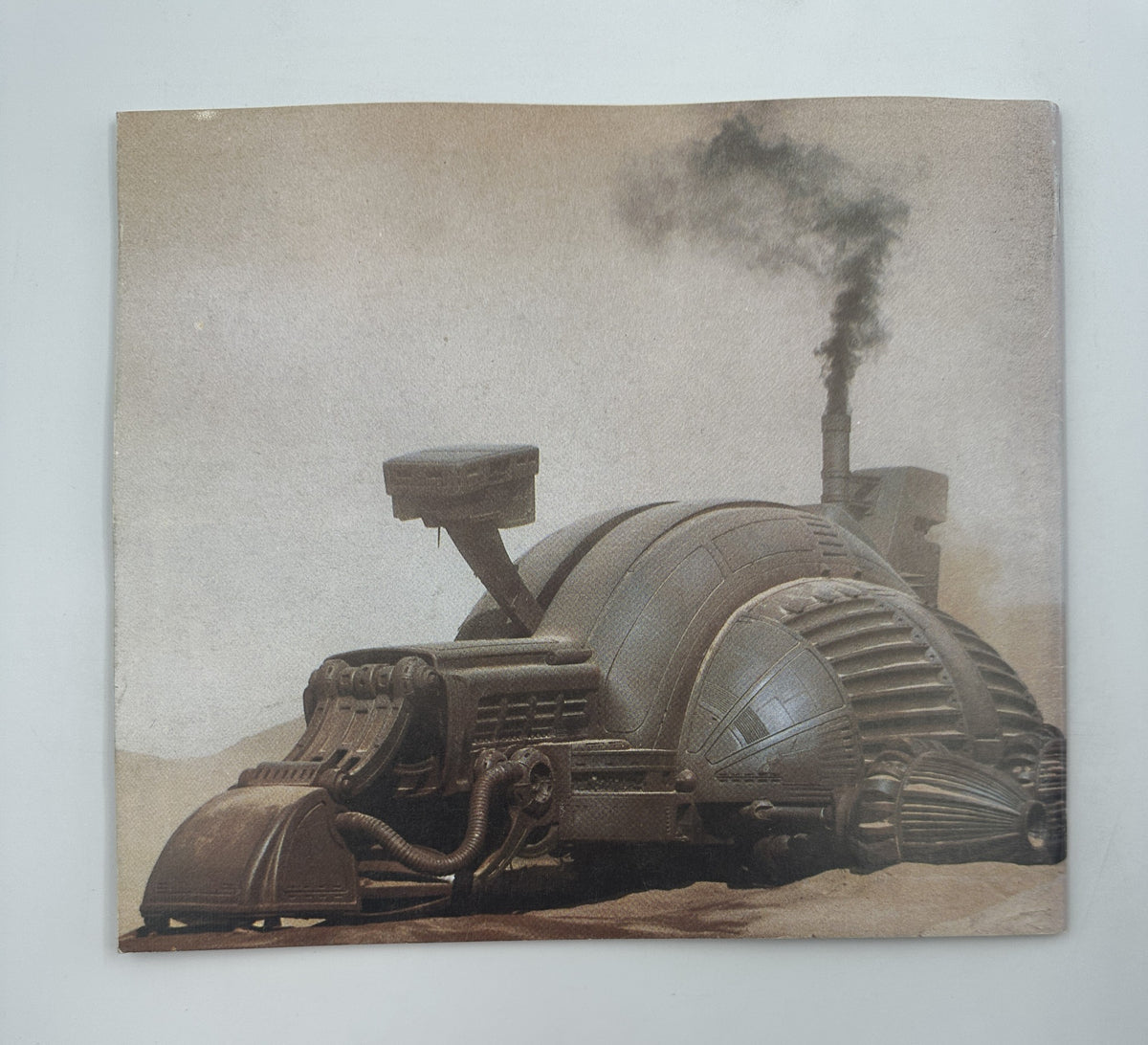 Cinefex Magazine April 1985 No. 21 back cover featuring a spice harvester vehicle from Dune, representing the intricate designs explored within the magazine.