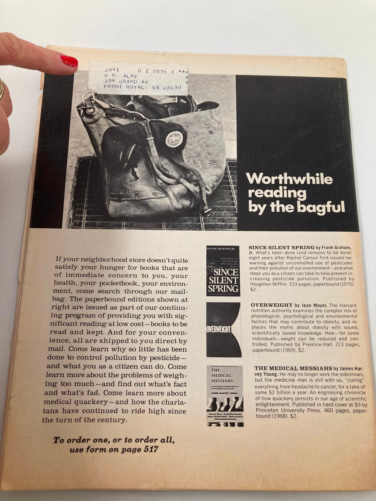 Back cover of Consumer Reports Magazine August 1971 showing advertisements for books related to health and environmental issues, emphasizing the period's focus on consumer education.