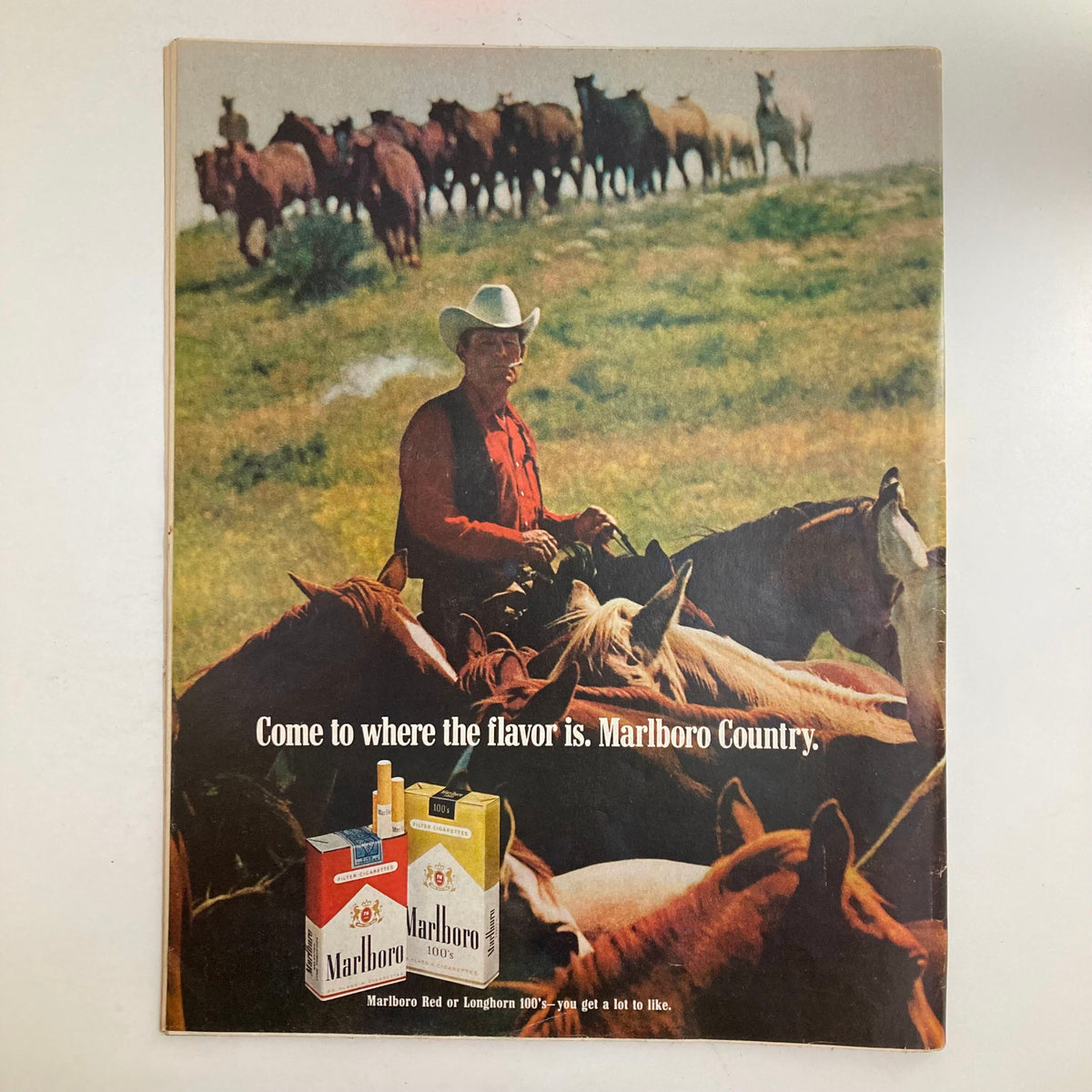Back cover of the VTG Life Magazine October 23, 1970, showcasing a Marlboro advertisement with a cowboy and horses.