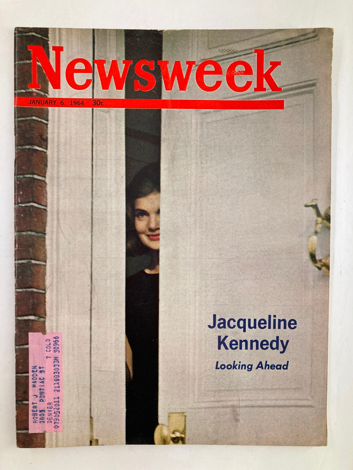 Cover of the VTG Newsweek Magazine from January 6, 1964 featuring Jacqueline Kennedy with the title 'Looking Ahead'.