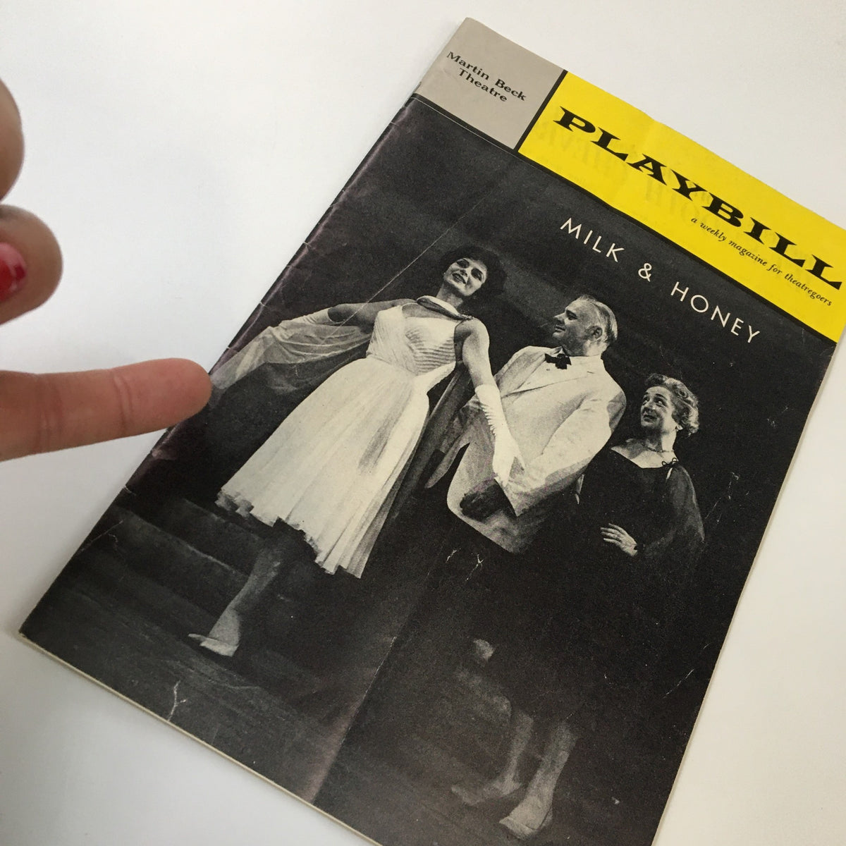 1962 Playbill for Milk and Honey, featuring Robert Weede and Molly Picon, at the Martin Beck Theatre, showcasing a charming vintage design.