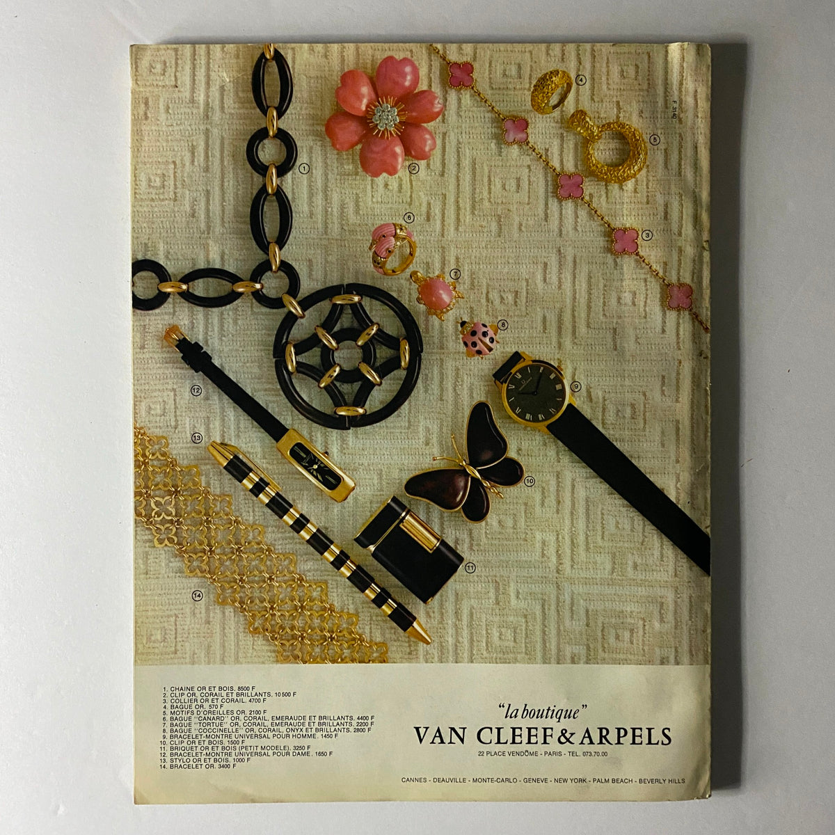 Elegant jewelry advertisement showcasing Van Cleef & Arpels pieces in Vogue Paris Magazine November 1971, emphasizing luxury and fashion trends of the era.
