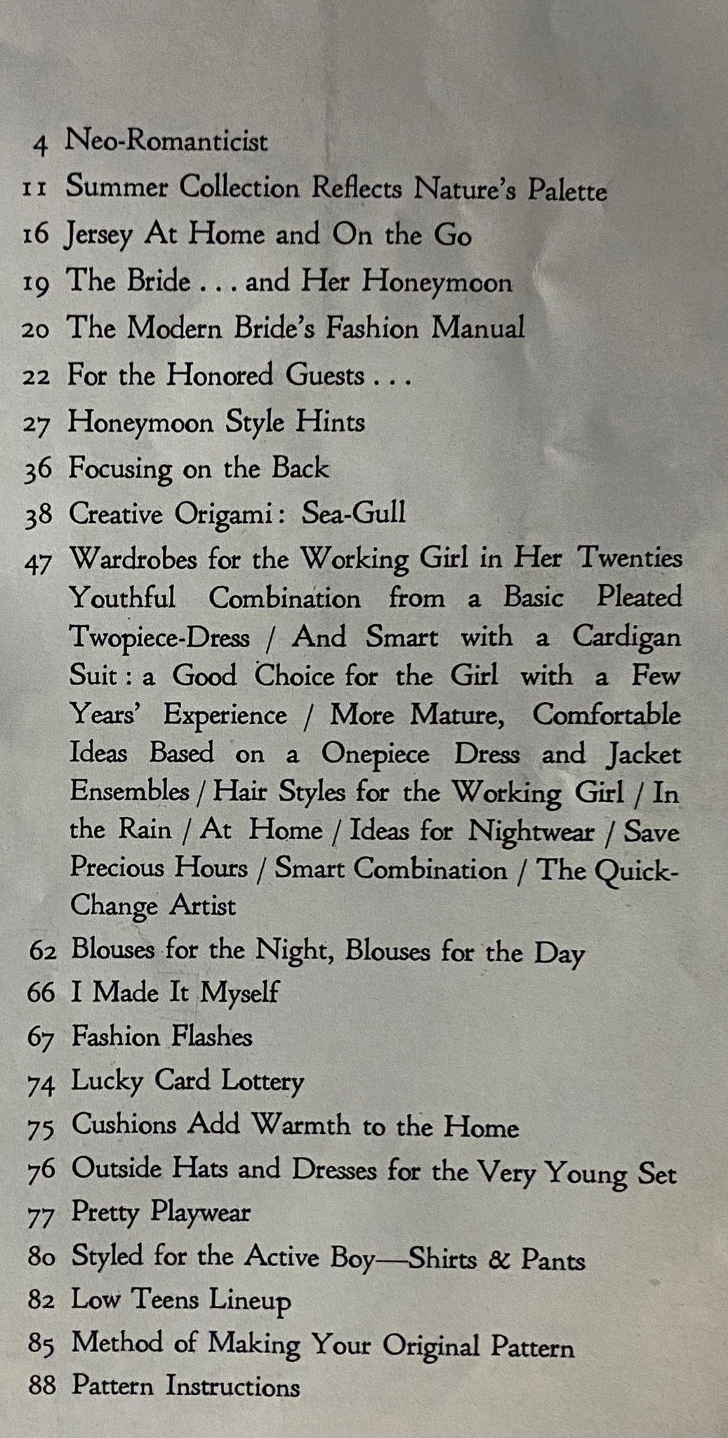 Table of contents from the Intern'l 1968 Edition Dressmaking Pattern Magazine, Mod No. 26, listing various fashion features and sewing patterns.