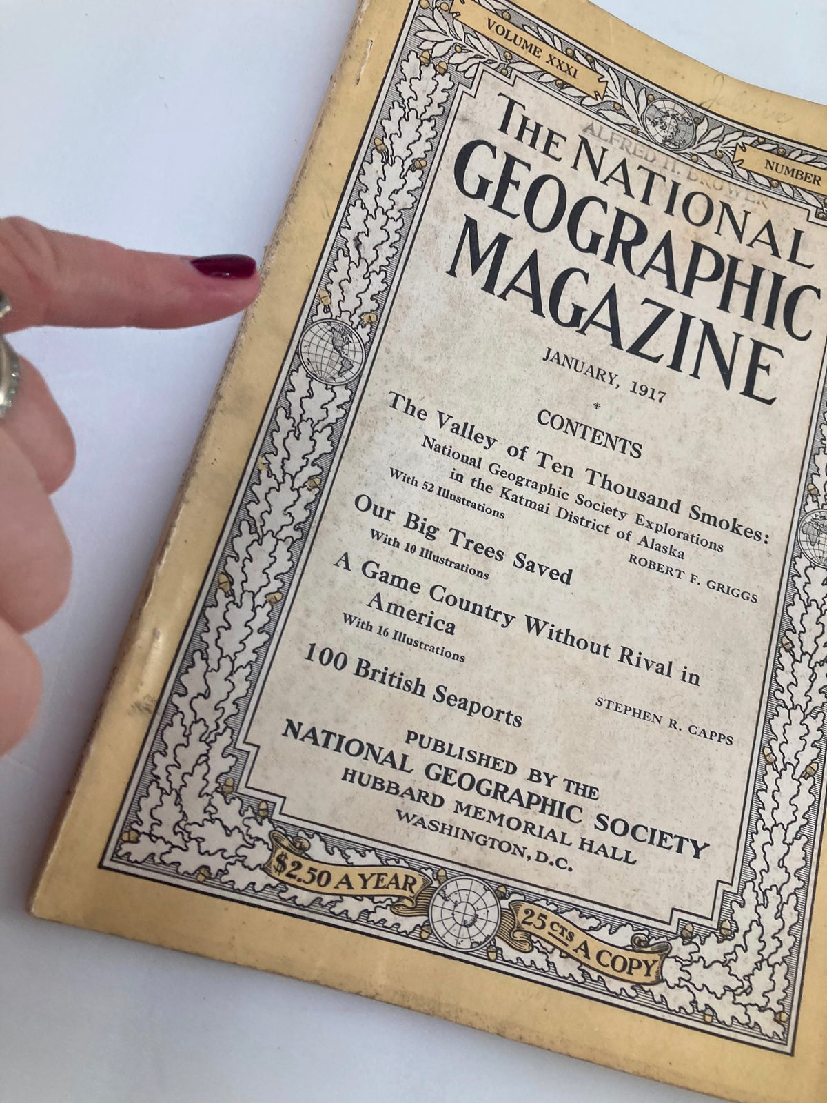 Cover of VTG The National Geographic Magazine January 1917 featuring contents including 100 British seaports.