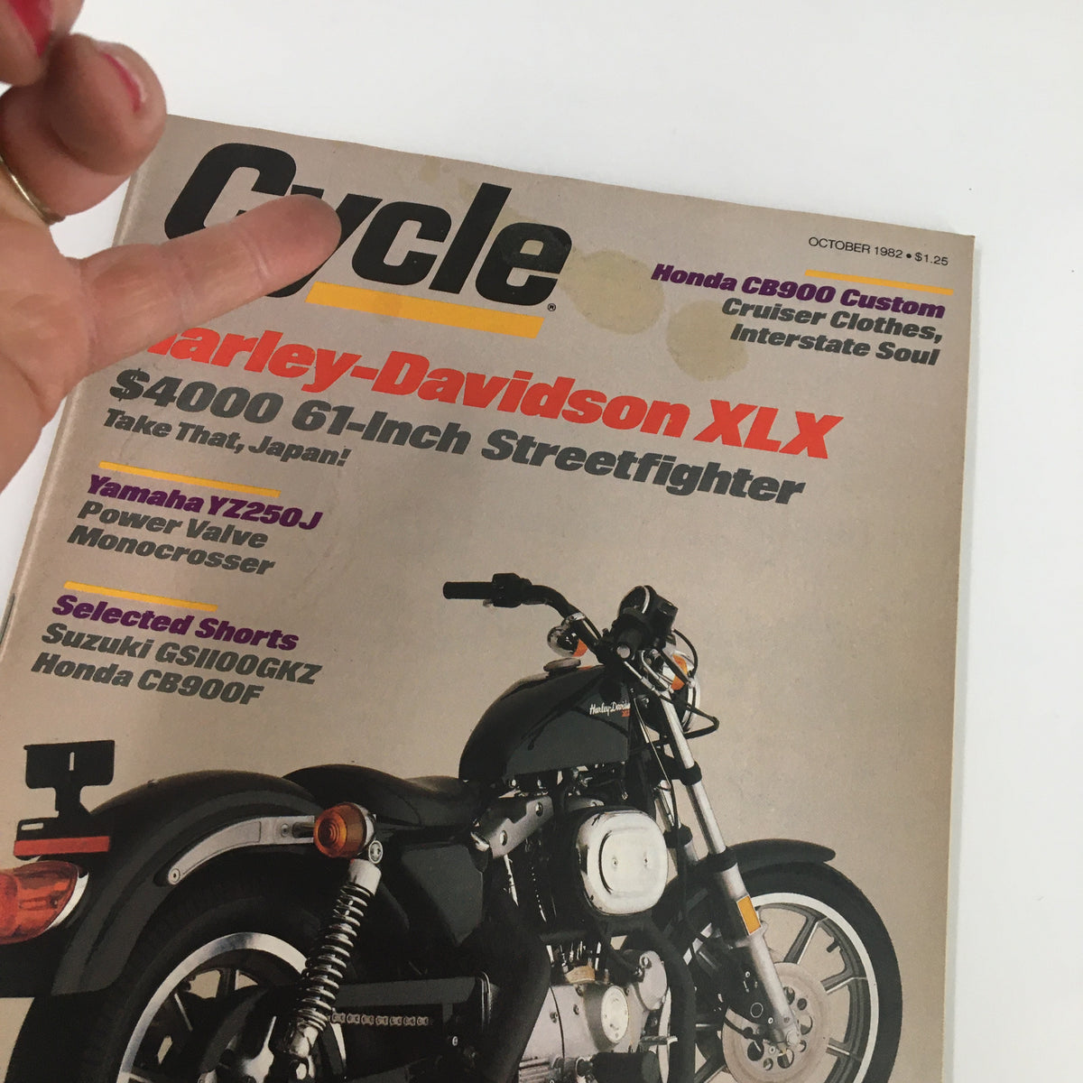 Close-up view of the VTG Cycle Magazine October 1982 cover showing Harley-Davidson XLX, Yamaha YZ250J Monocrosser, and additional motorcycle features. This vintage magazine provides insights into motorcycle culture.