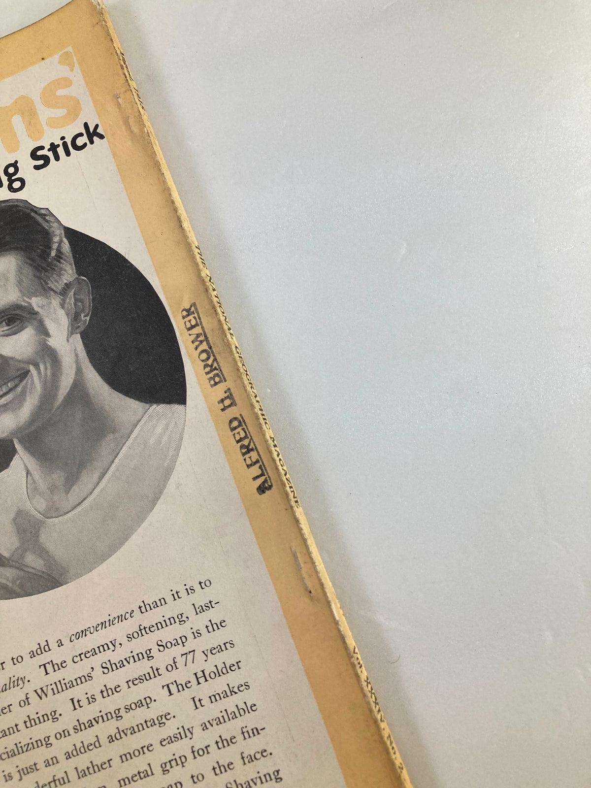 Close-up of the advertisement for Williams' Holder Top Shaving Stick in the National Geographic Magazine August 1918, showcasing vintage branding and text.