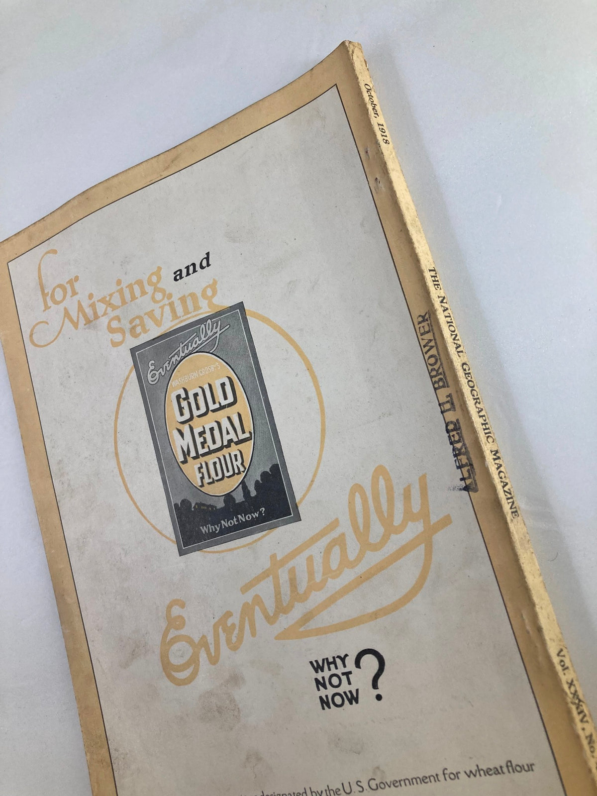 Detailed view of the back cover of VTG The National Geographic Magazine October 1918 with an advertisement for Gold Medal Flour.