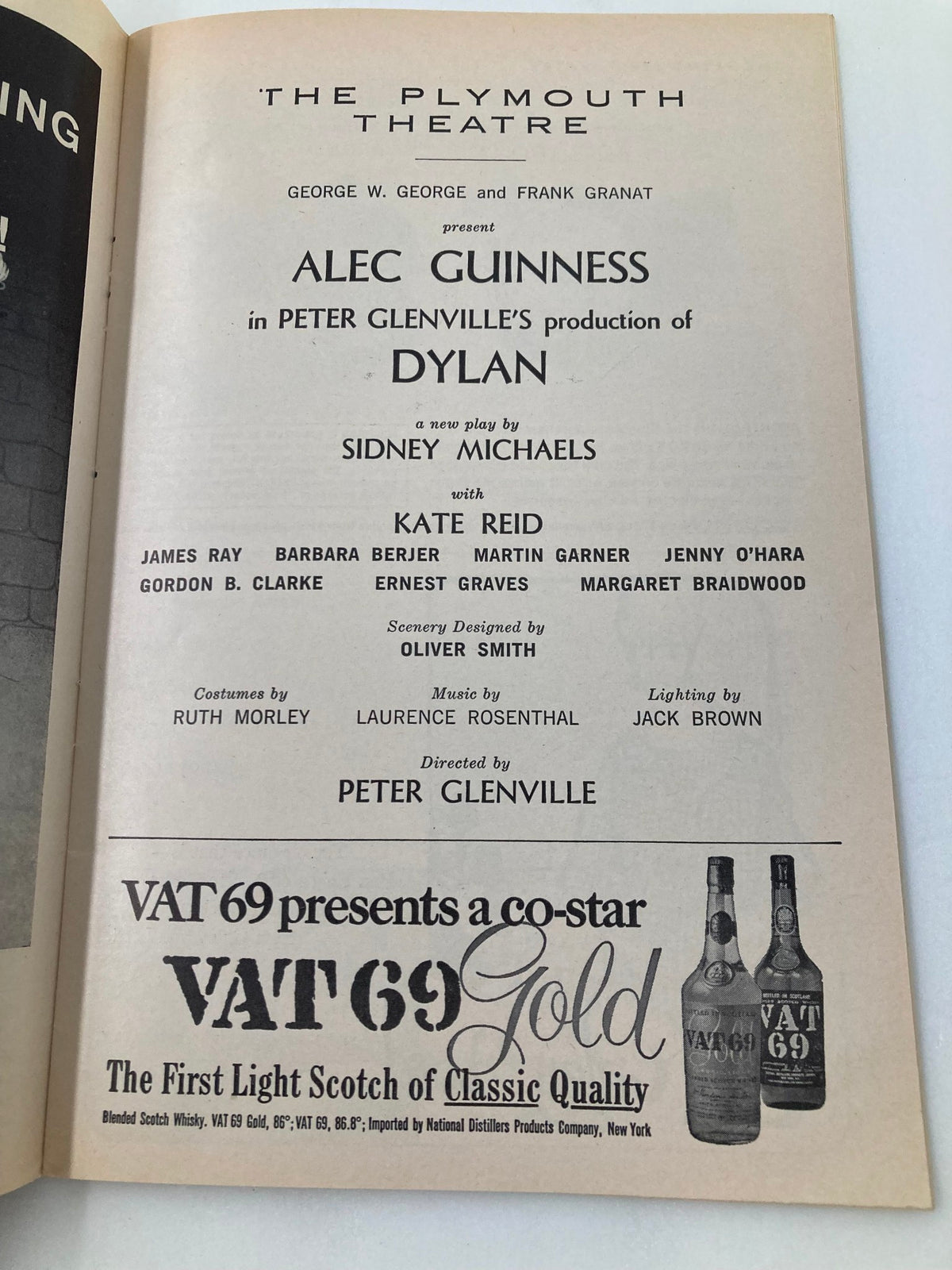 1964 Playbill for The Plymouth Theatre featuring Alec Guinness and Kate Reid in the production of Dylan, showcasing actor details and theatrical information.