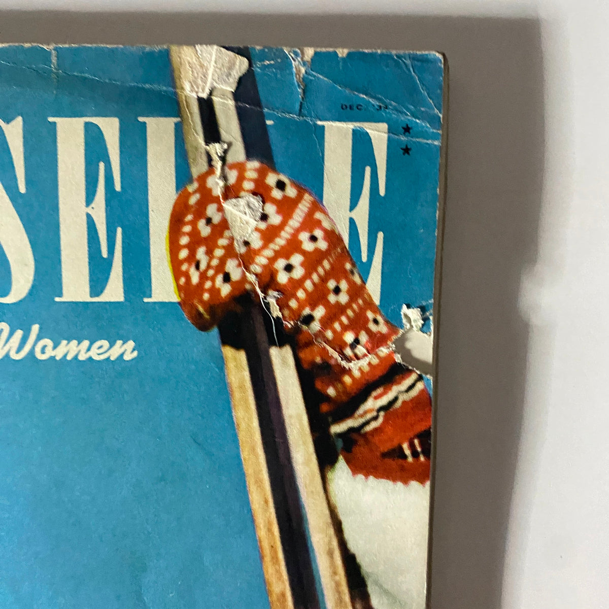 Cover of Mademoiselle Magazine December 1939 Special Christmas Issue featuring a festive design and artwork by Paul D’Ome.