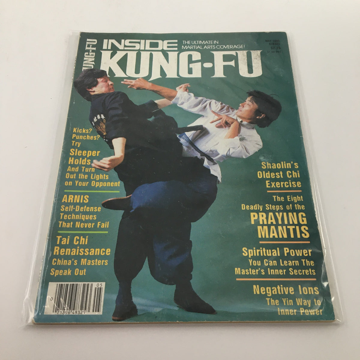 Cover of Inside Kung-Fu Magazine May 1985 featuring 'Deadly Steps of the Praying Mantis' with dynamic martial arts scene.