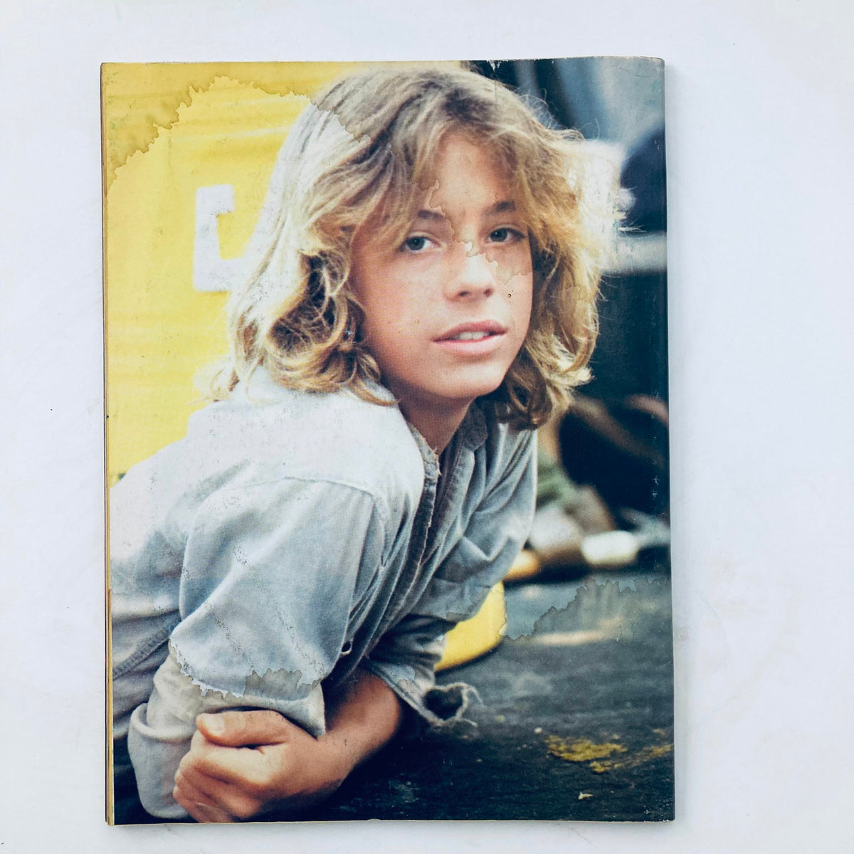 Tiger Beat Magazine January 1978 featuring a nostalgic image of a young male star with shaggy hair, lying on the ground. This image reflects the classic teen fandom of the 1970s.
