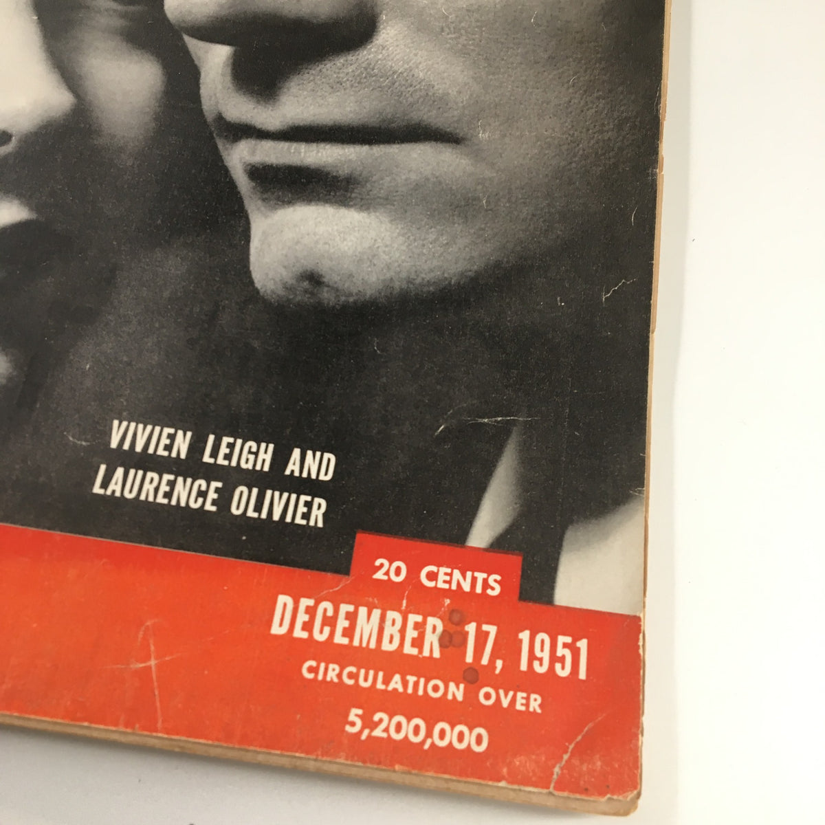 Close-up view of VTG Life Magazine cover from December 17, 1951, highlighting the names Vivien Leigh and Laurence Olivier with details of the magazine's publication date and price.