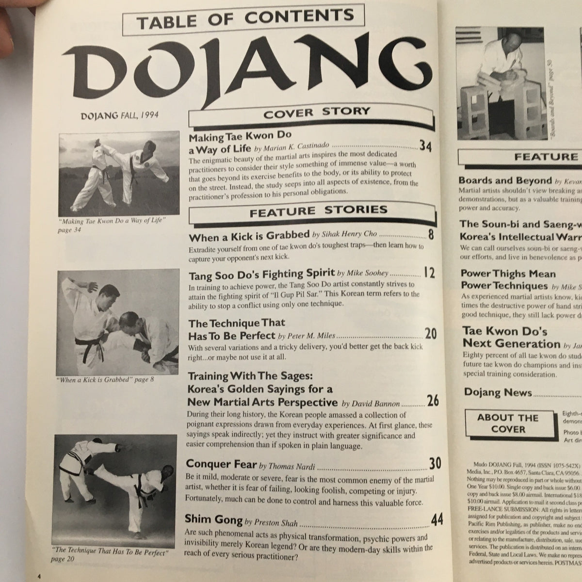 Table of Contents from Mudo Dojang Magazine Fall 1994, listing feature stories including 'When a Kick is Grabbed' and 'The Technique That Has To Be Perfect,' illustrating key martial arts insights.