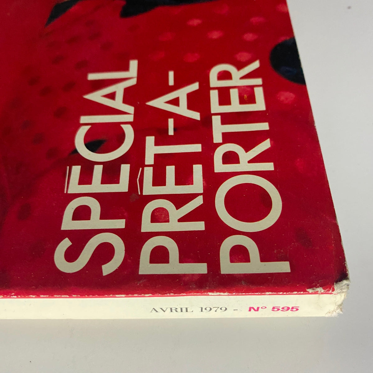 Spine of Vogue Paris Magazine April 1979, titled 'SPECIAL PRÉT-A-PORTER', highlighting the magazine's issue number and publication date.