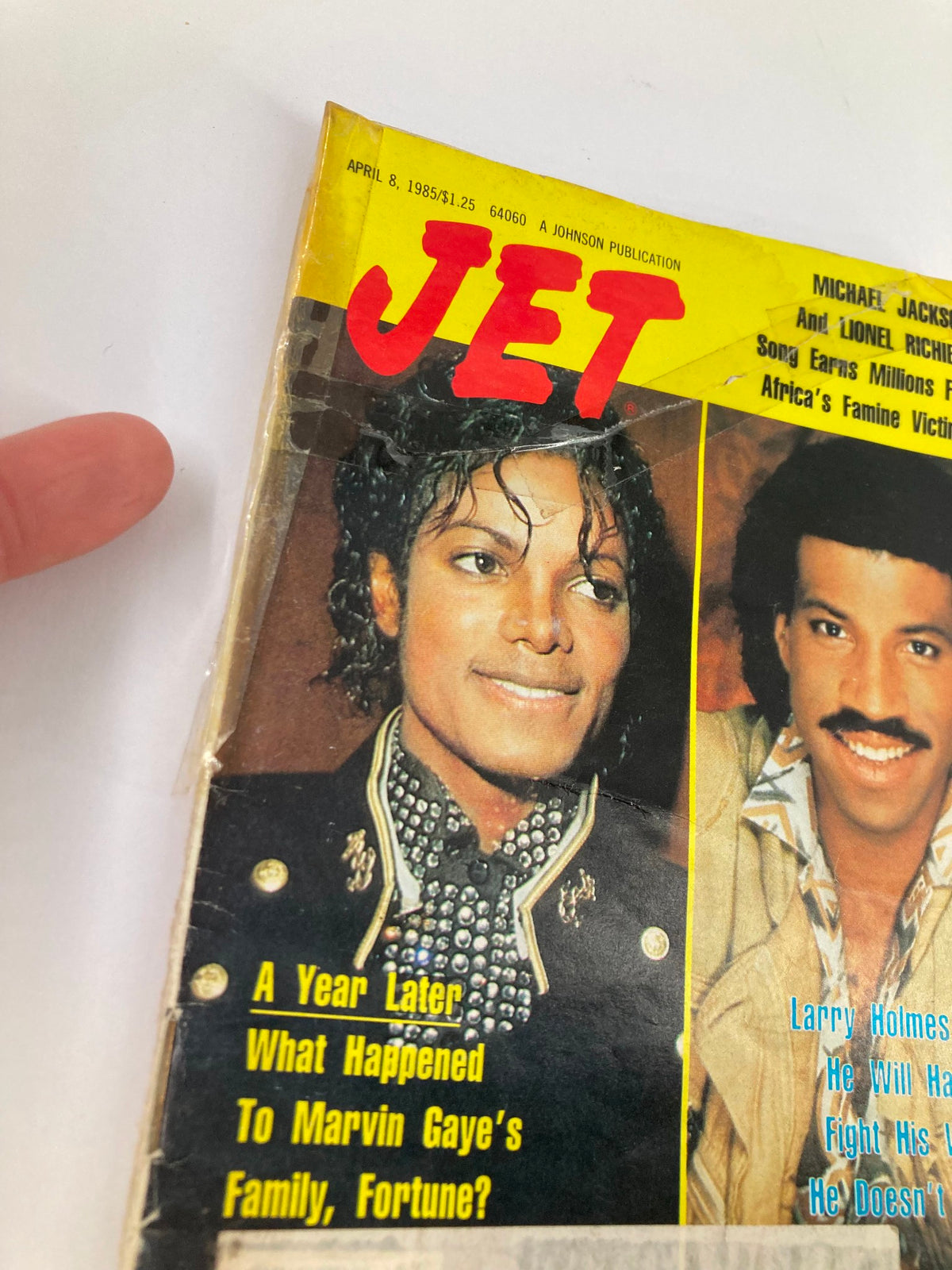 Close-up of the cover of VTG Jet Magazine April 8 1985 Vol 68 #4 showing Michael Jackson and Lionel Richie, with a text about Marvin Gaye's family.