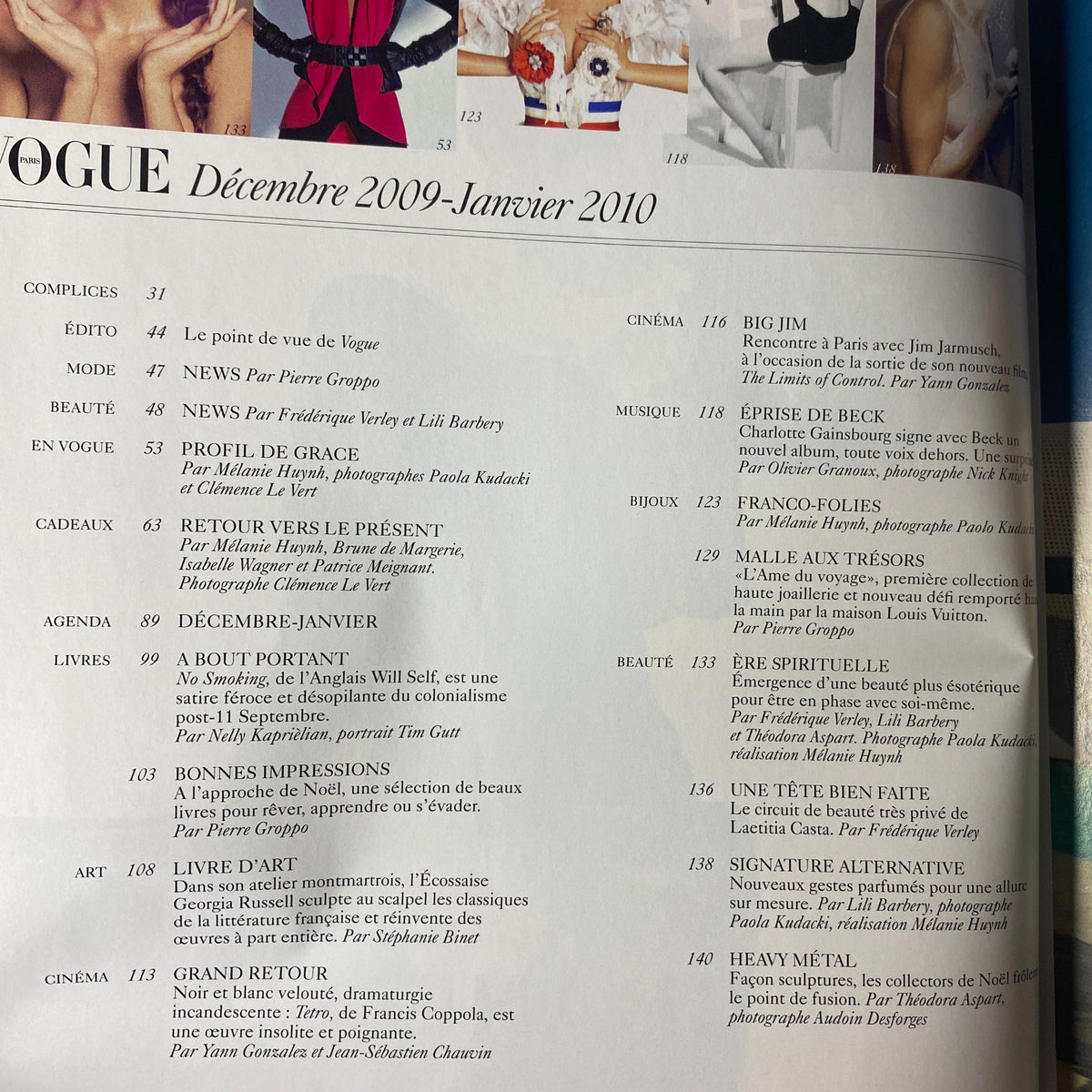 Table of contents from Vogue Paris Magazine December 2009 No. 903 highlighting featured articles and visuals, including fashion insights and cultural commentary.