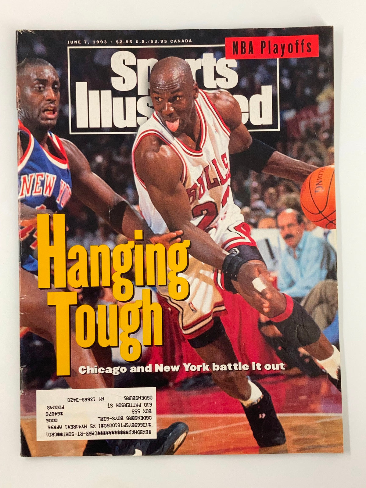 Sports Illustrated Magazine June 7 1993 cover featuring Michael Jordan and Anthony Mason, highlighting the NBA Playoffs with the title 'Hanging Tough: Chicago and New York battle it out'.
