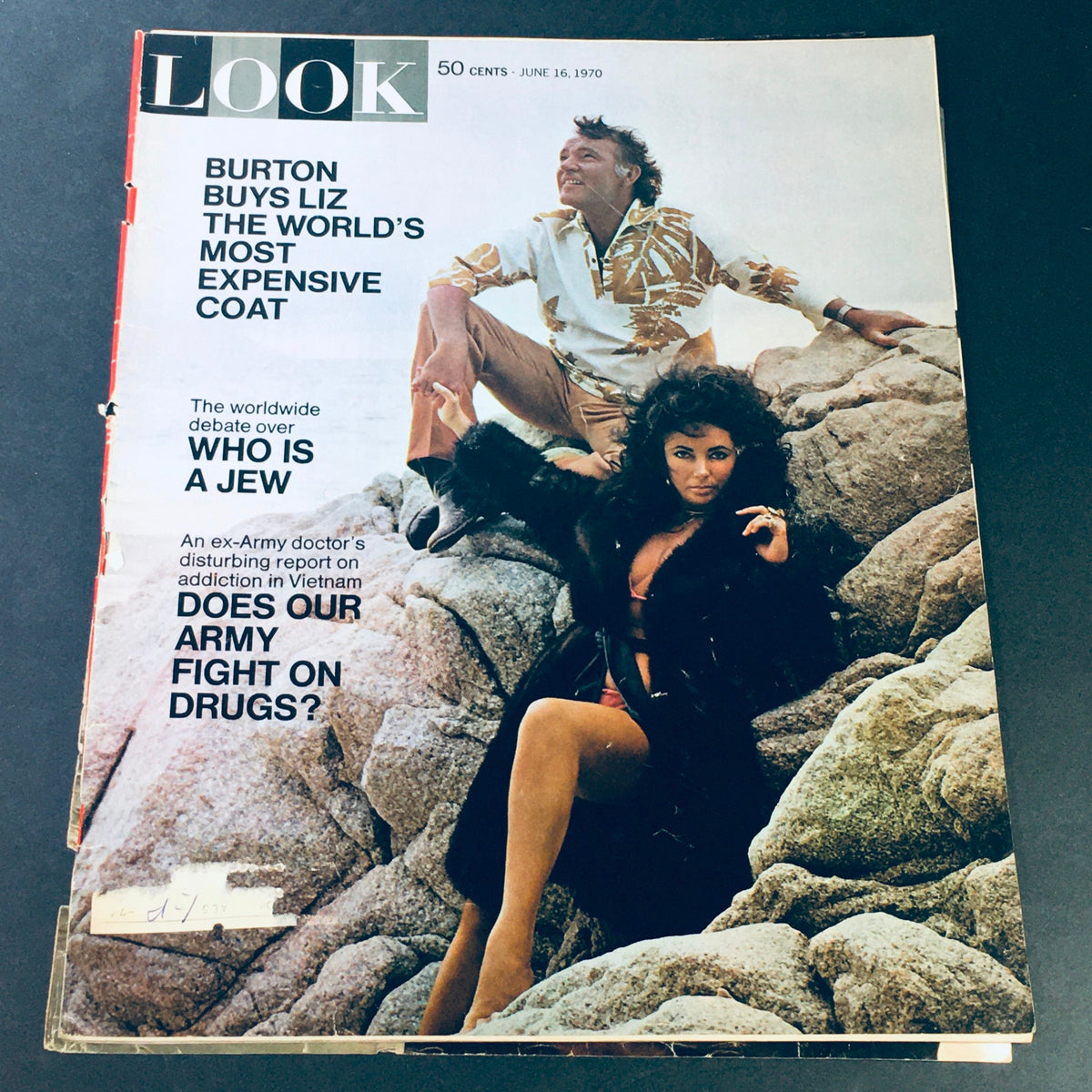 Cover of VTG Look Magazine June 16 1970 featuring Tim Burton and Elizabeth Taylor rock climbing, discussing drug addiction in the military.
