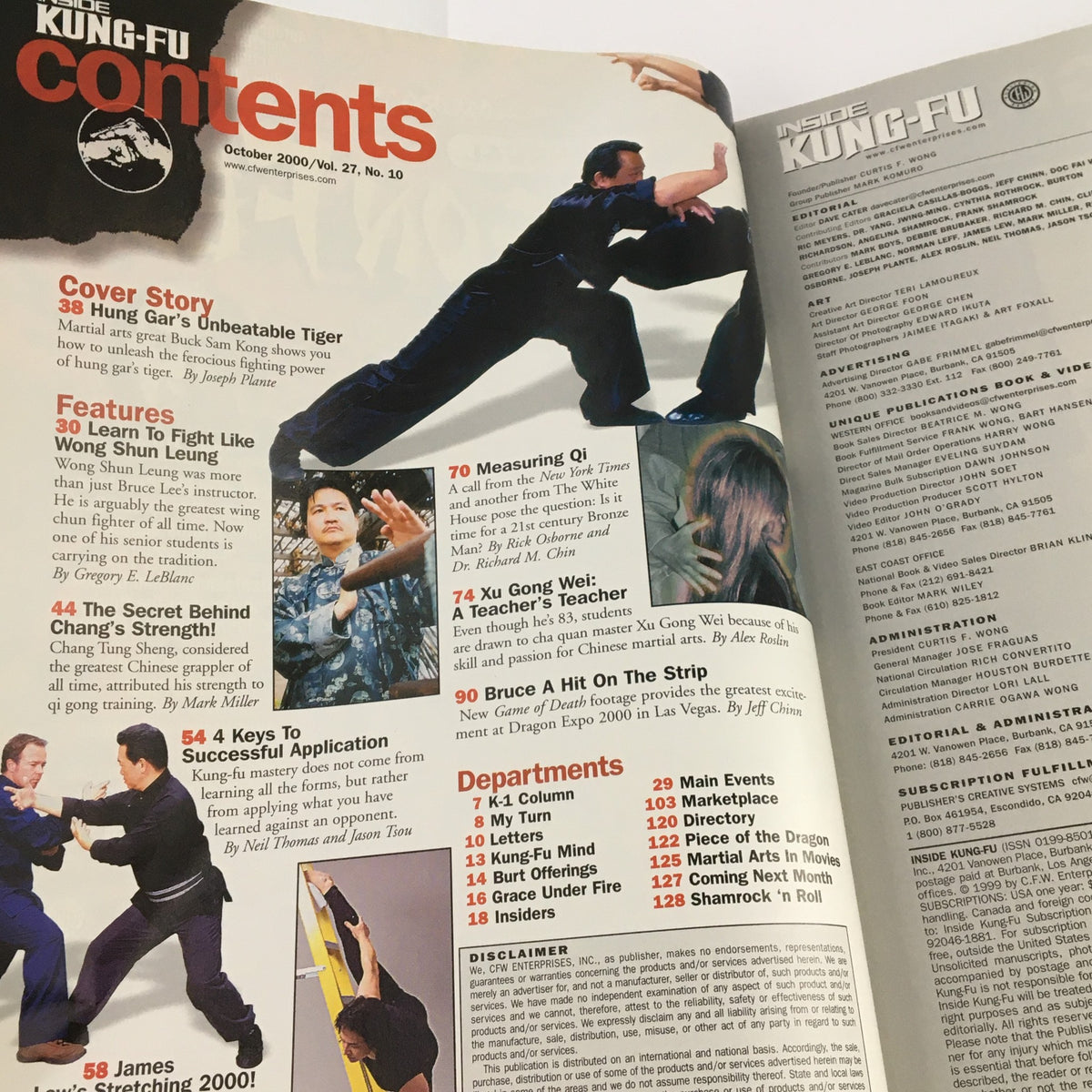 Contents page of Inside Kung Fu Magazine October 2000, detailing articles and features including 'The Secret Behind Chang's Seizing Technique' and 'Measuring Qi'.