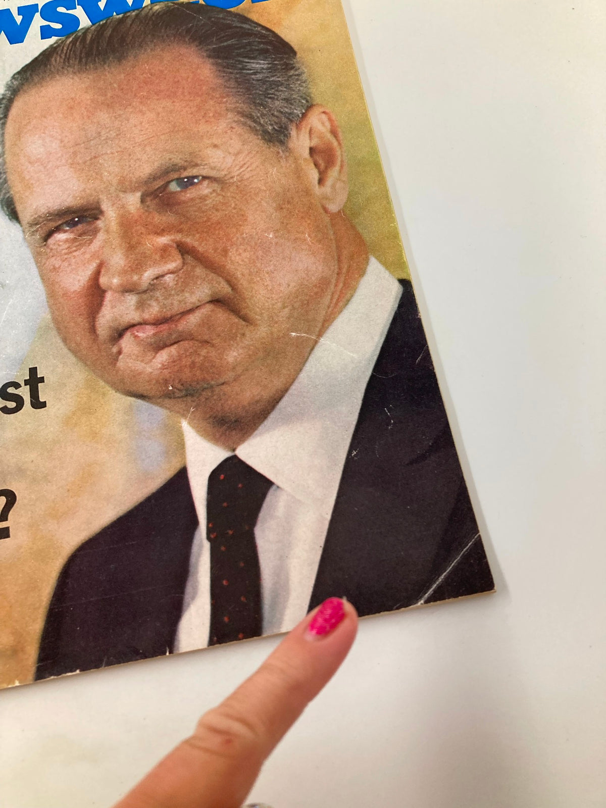 Close-up of the cover of VTG Newsweek Magazine from August 17, 1970, focusing on the image of the U.N.'s Gunnar Jarring along with a pointer highlighting the magazine's details.