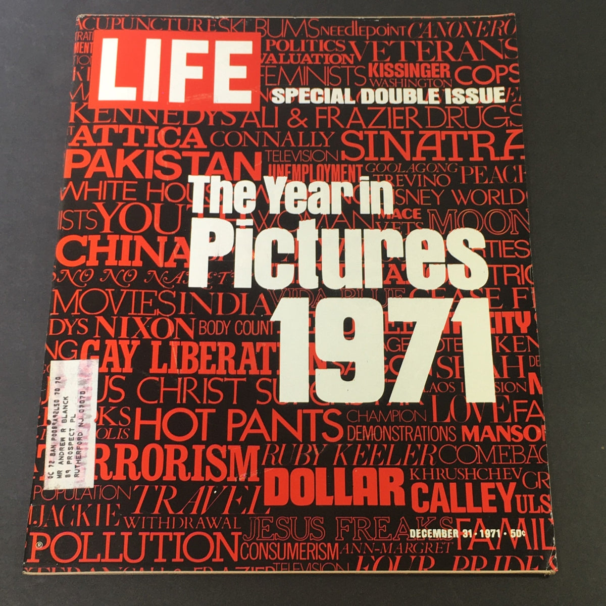 Cover of VTG Life Magazine December 31, 1971 - Special Issue: The Year in Pictures 1971 featuring bold text and visuals highlighting significant events and cultural moments of the year.