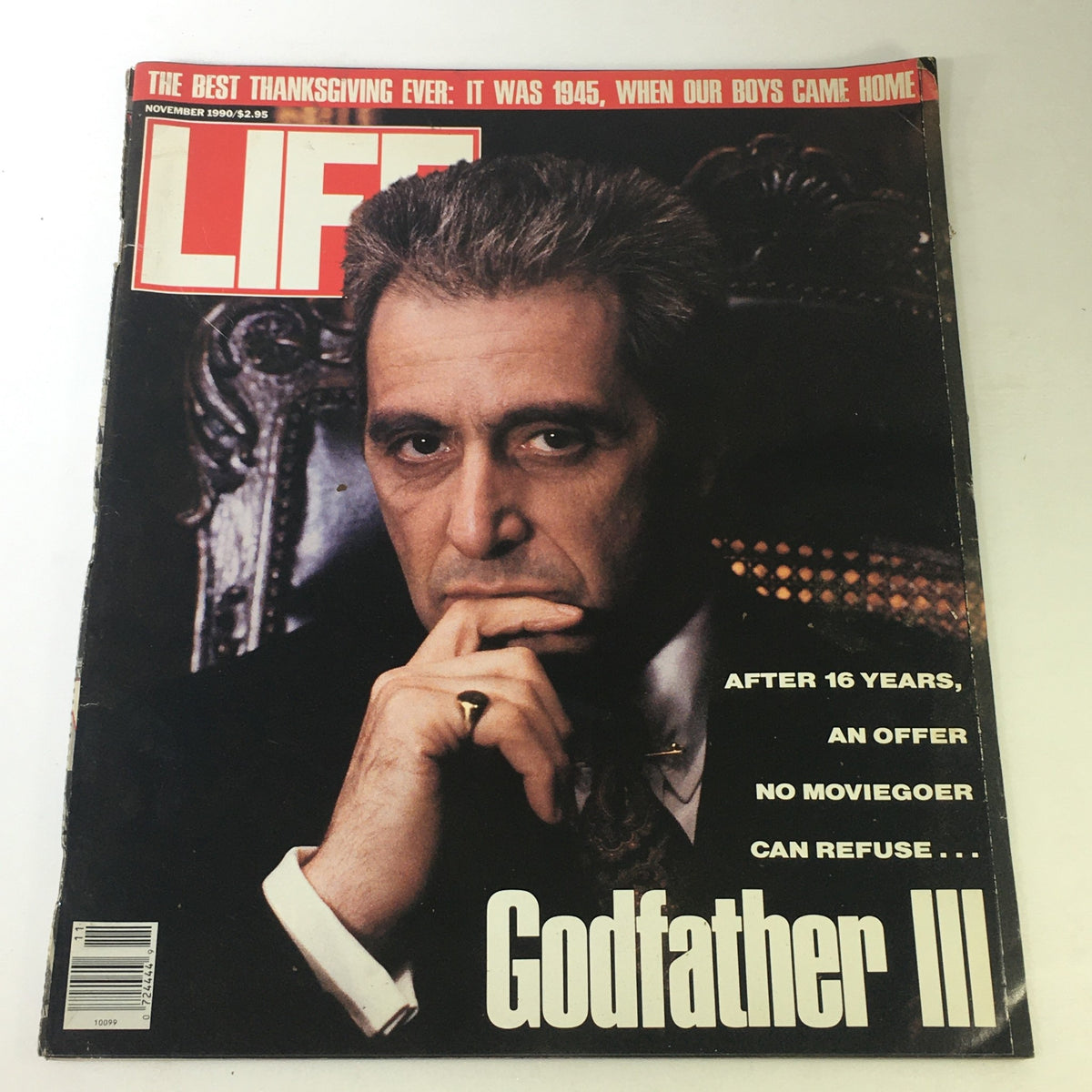 Cover of VTG Life Magazine November 1990 featuring Al Pacino in Godfather III after 16 years, showcasing a dramatic portrait of the actor and the iconic film title.