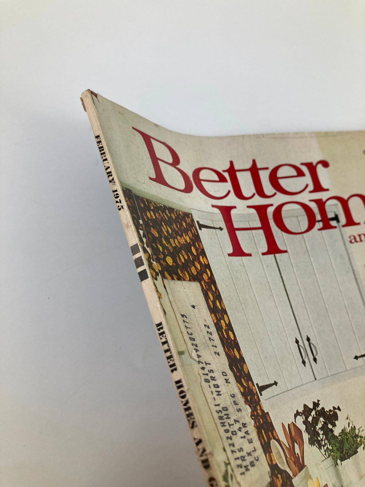 Spine view of VTG Better Homes and Gardens Magazine February 1975 showing the month and year of publication.
