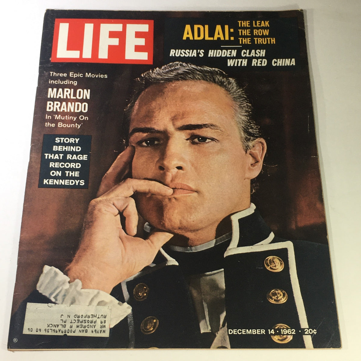 Cover of VTG Life Magazine December 14 1962 featuring Marlon Brando, with articles about Russia's clash with China and three epic movies including 'Mutiny On the Bounty'.