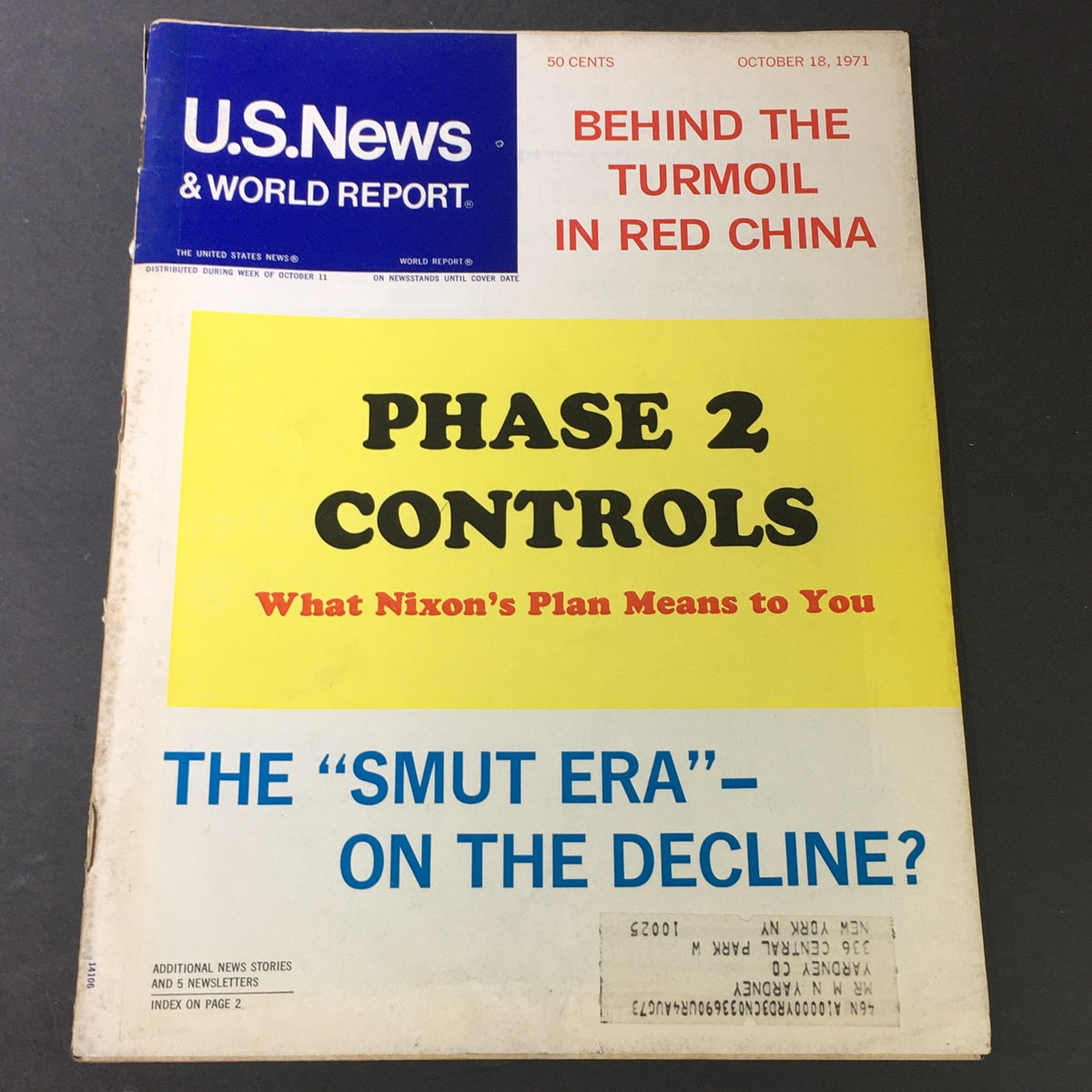 Cover of VTG U.S. News & World Report dated October 18 1971, featuring headline 'Phase 2 Controls' about Richard Nixon's plan, with bold text on the publication details and a notice about the turmoil in Red China.