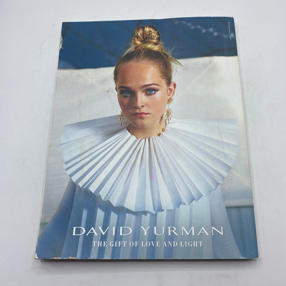 Cover of i-D Magazine Winter 2016, No. 346 featuring Sasha Lane by Zoe Ghertner, showcasing contemporary fashion and culture.