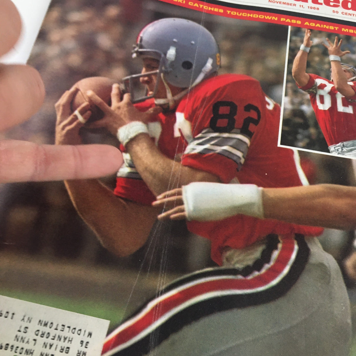 Close-up of Bruce Jankowski in Sports Illustrated Magazine November 11, 1968, depicting him making a touchdown catch. A piece of sports history and collectible magazine.