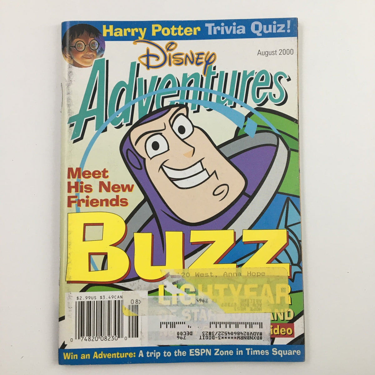 Disney Adventures Magazine August 2000 featuring Buzz Lightyear on the cover with a Harry Potter trivia quiz theme.