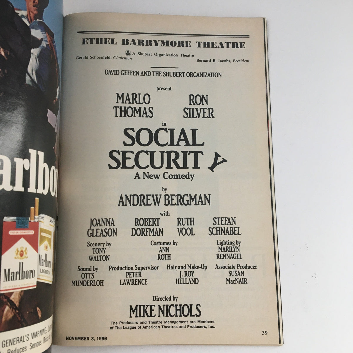 1986 Playbill for Marlo Thomas in Social Security at Ethel Barrymore Theatre, featuring cast details and production credits.