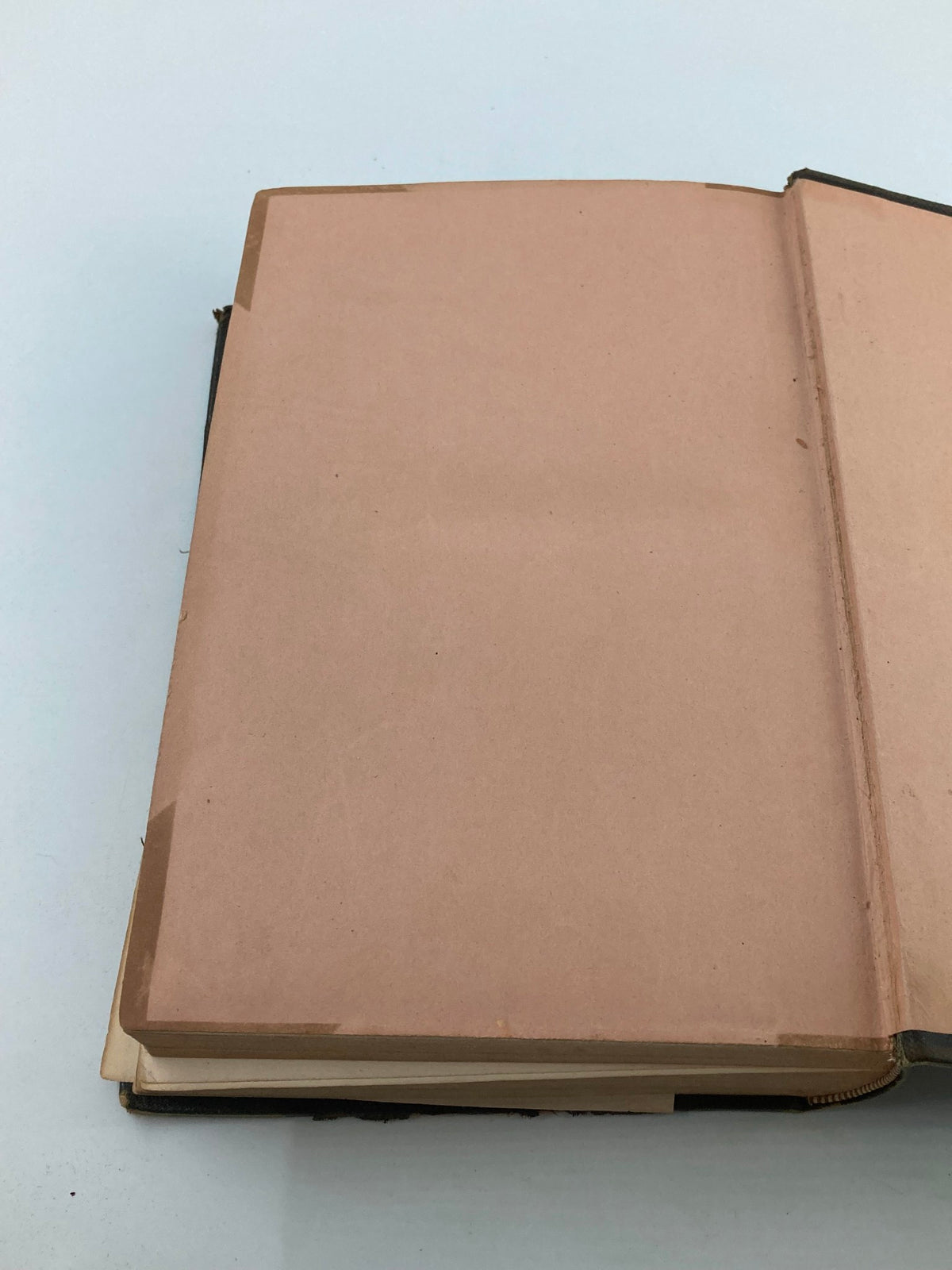 Interior view of the VTG Harper's New Monthly Magazine Volume XX showcasing the blank page, highlighting its vintage condition.