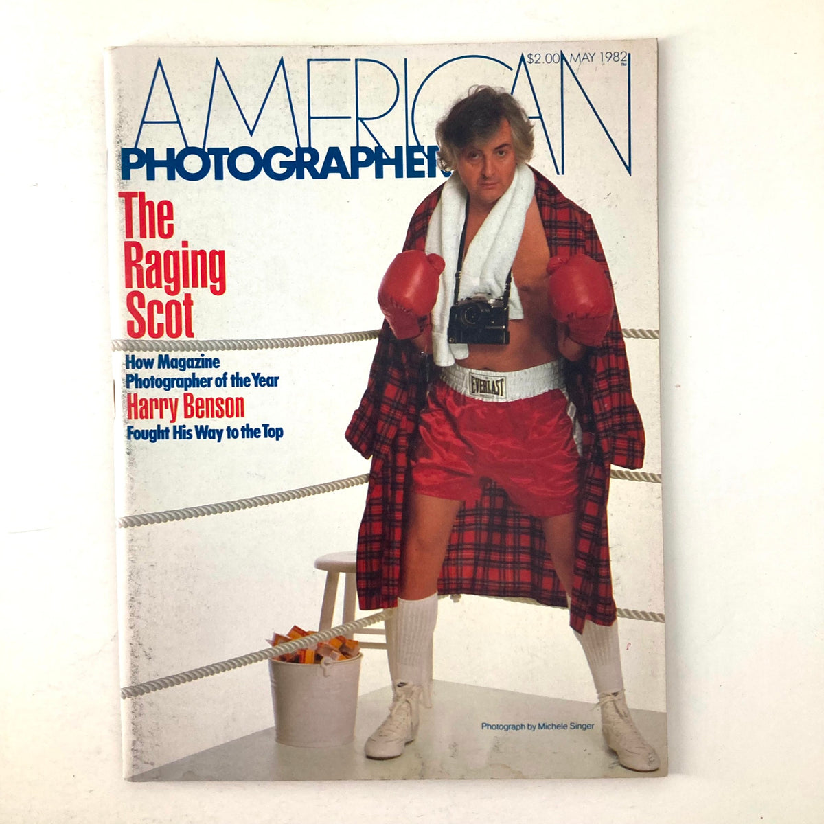 Cover of American Photographer Magazine May 1982 featuring 'The Raging Scot', showcasing Harry Benson in boxing attire, capturing the essence of professional boxing photography.