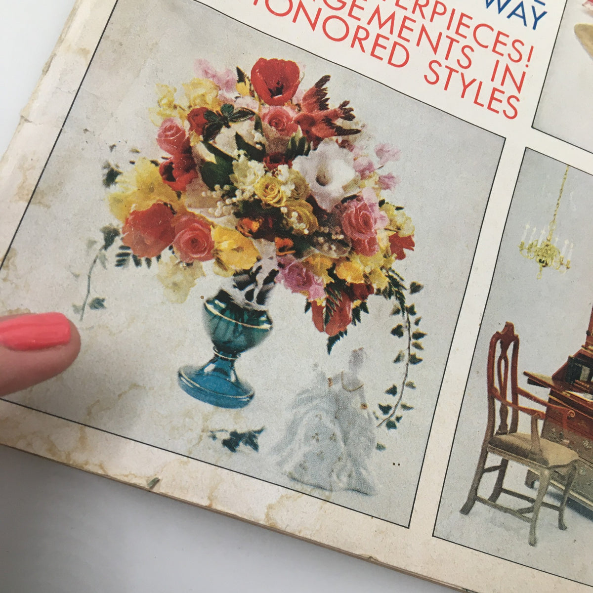 Vintage Better Homes & Gardens Magazine October 1970 featuring a colorful floral centerpiece arrangement in a decorative vase.