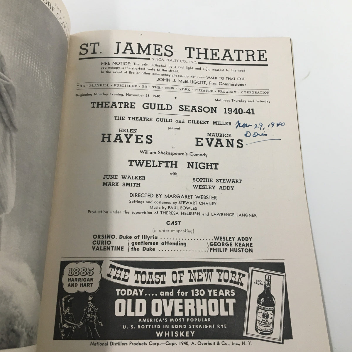 Inside page of the 1940 Playbill St. James Theatre featuring Helen Hayes and Maurice Evans in Twelfth Night, displaying the cast and production details.