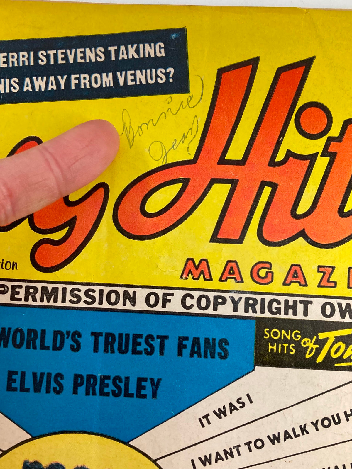 VTG Song Hits Magazine October 1959 Cover close-up, highlighting signature and details related to the magazine's iconic features.