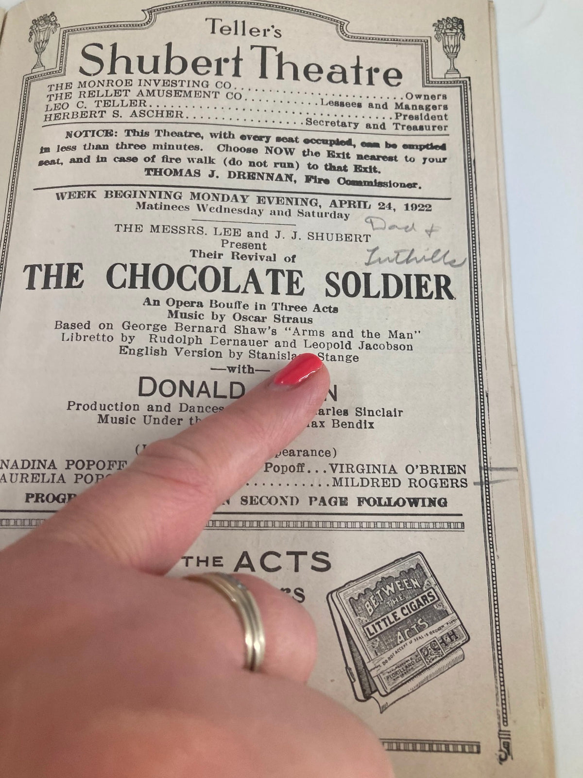 Another inside view of the 1924 Teller's Shubert Theatre Playbill for The Chocolate Soldier, highlighting the cast information and production details.