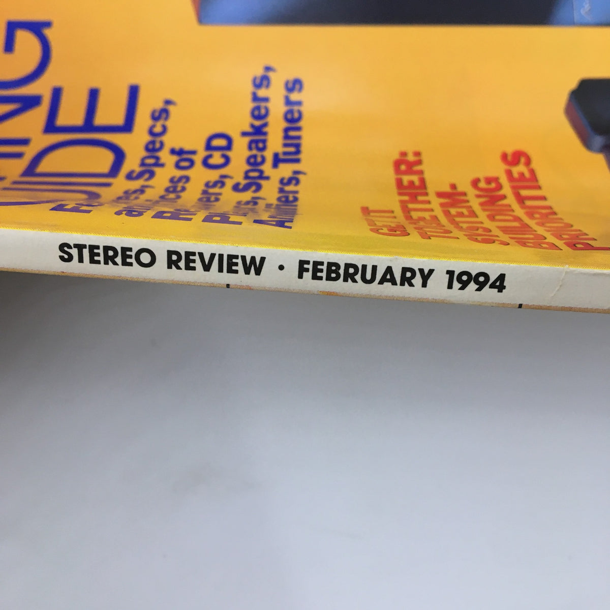 Spine view of Stereo Review Magazine February 1994 clearly displaying the title and publication date.