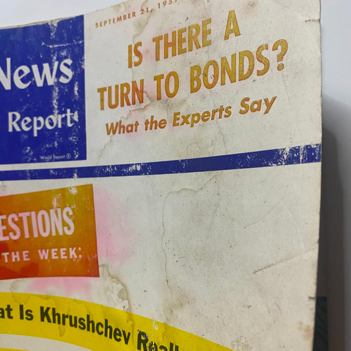 Front cover of the US News & World Report Magazine from September 21, 1959, displaying the headline 'Is There A Turn To Bonds?' along with notable questions from that week.