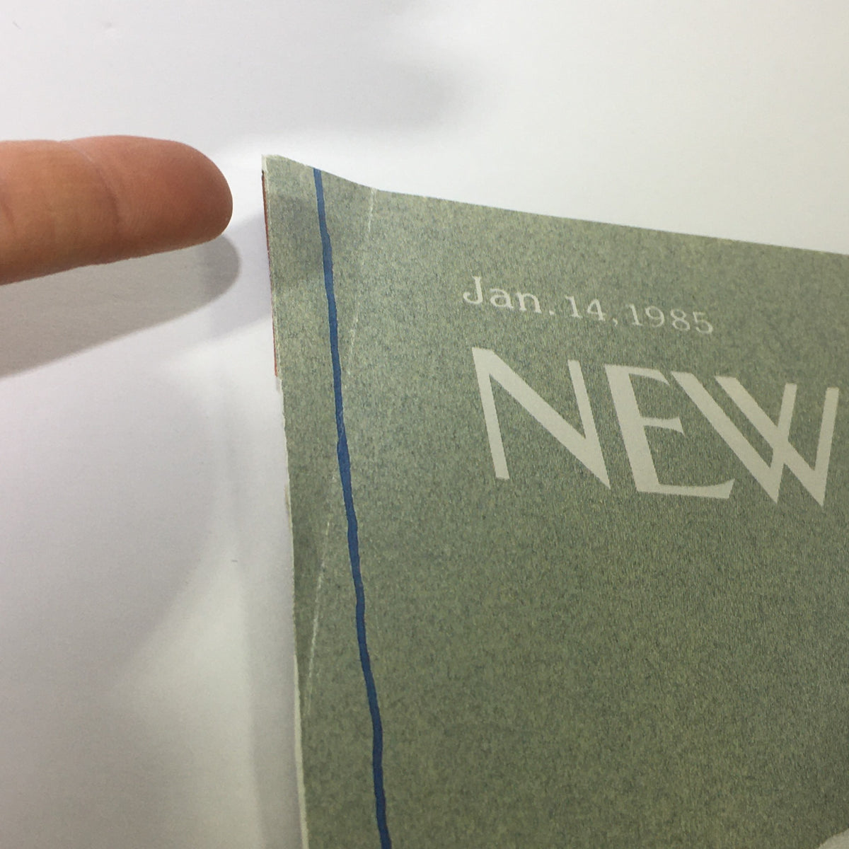 Side view of The New Yorker Magazine Cover January 14 1985, highlighting the corner condition and date details.