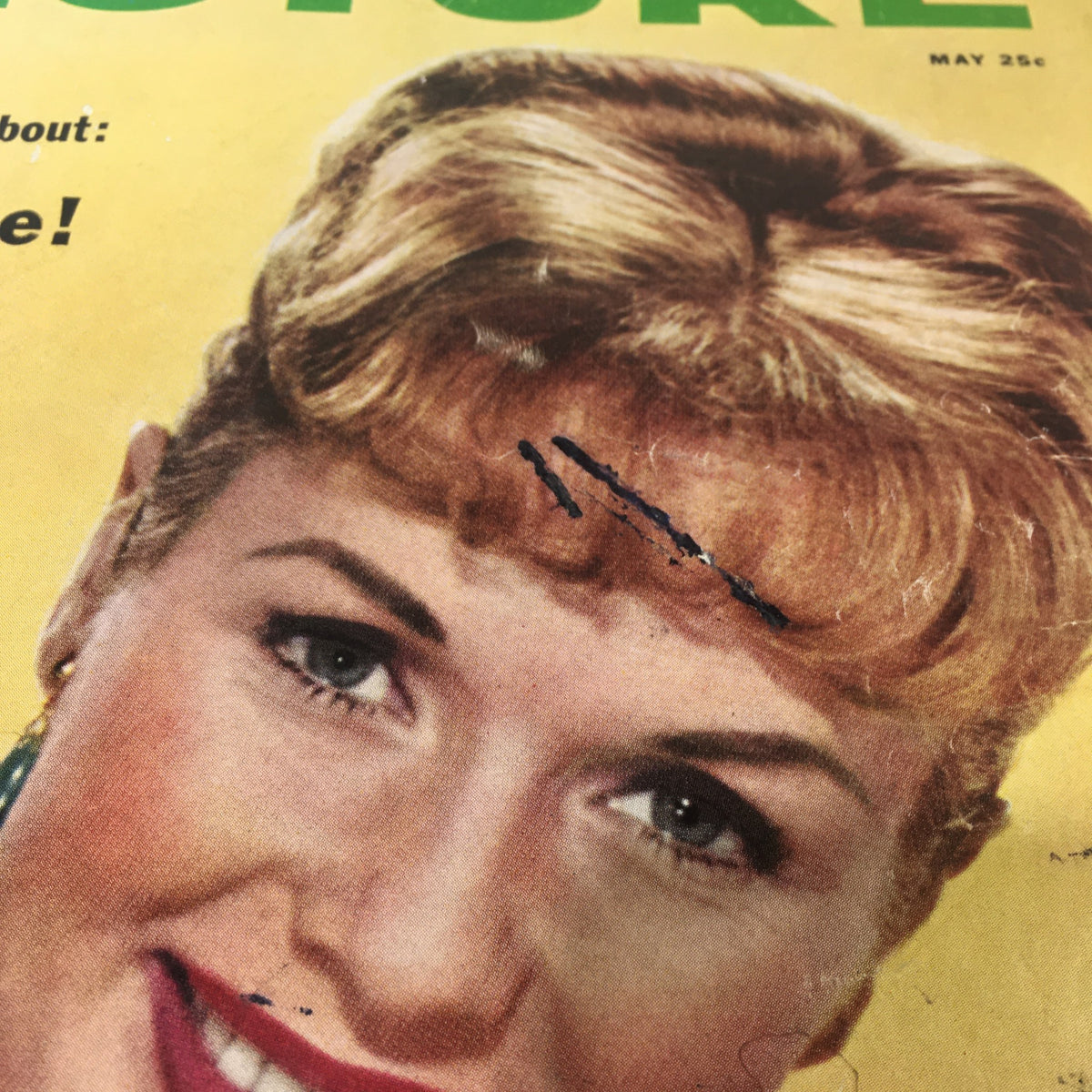 Close-up of the VTG Motion Picture Magazine cover from May 1959 featuring Debbie Reynolds, showcasing her glamorous hairstyle and makeup.
