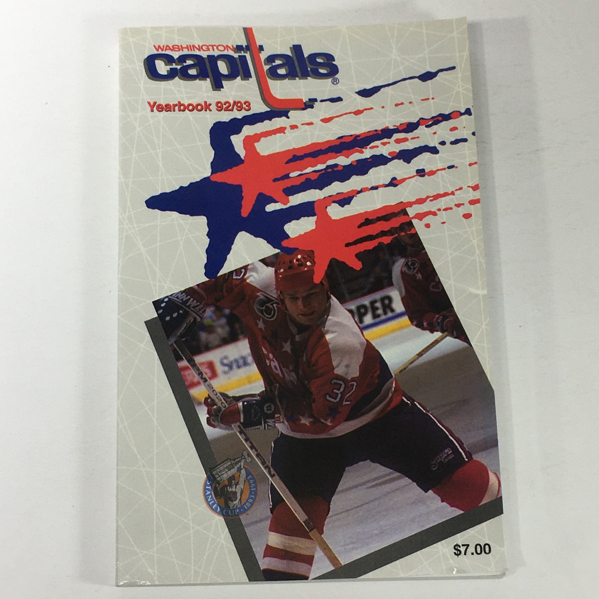 VTG NHL Official Yearbook 1992-1993 featuring Washington Capitals player Dale Hunter on the cover, showcasing a vibrant design with a hockey action shot.