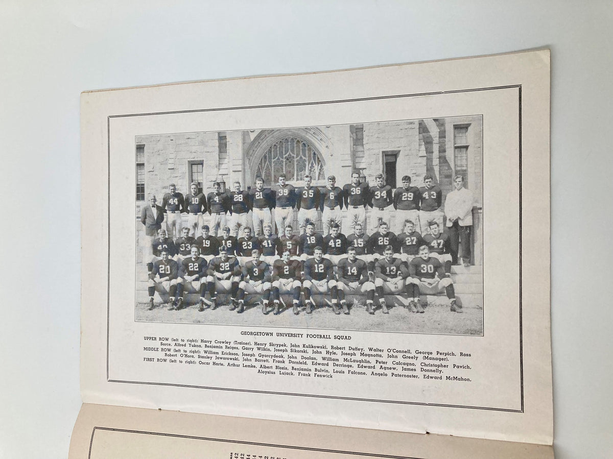 November 15 1941 College Football Georgetown vs North Carolina State Program displaying the Georgetown University football team roster photo.